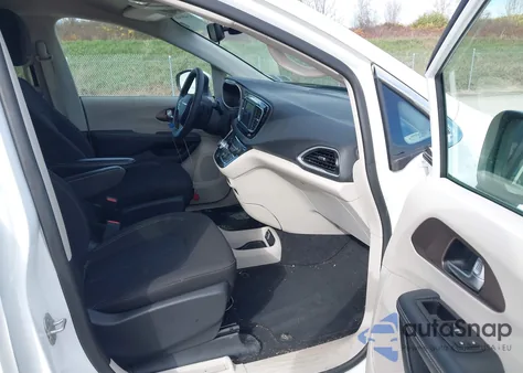 2023 Chrysler Voyager Lx z USA, uszkodzony, nr VIN 2C4RC1CG3PR568210